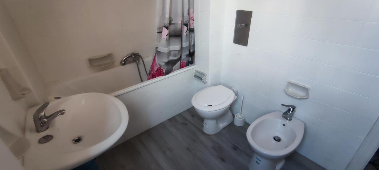 Slataper 22 - Sunny, Central And Confortable Trieste Bagian luar foto