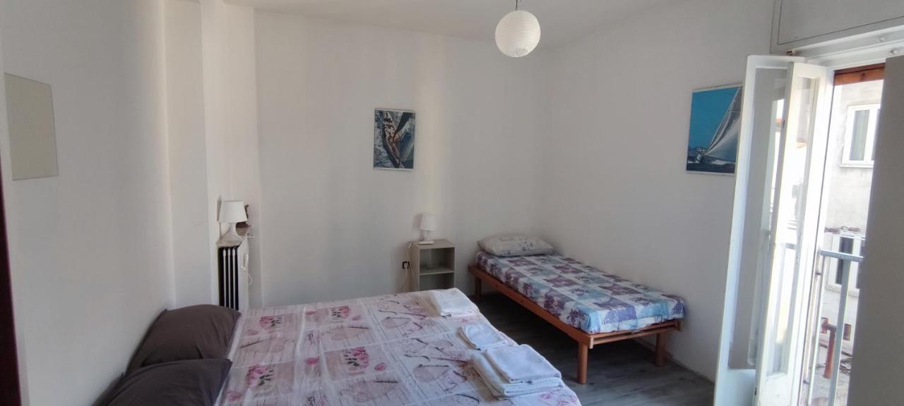 Slataper 22 - Sunny, Central And Confortable Trieste Bagian luar foto